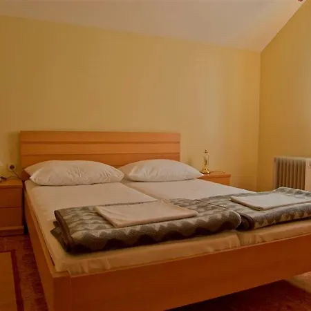 Ana 4222 Gasthof
